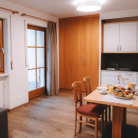 Anewandterhof Apartment Brunico Bagian luar foto